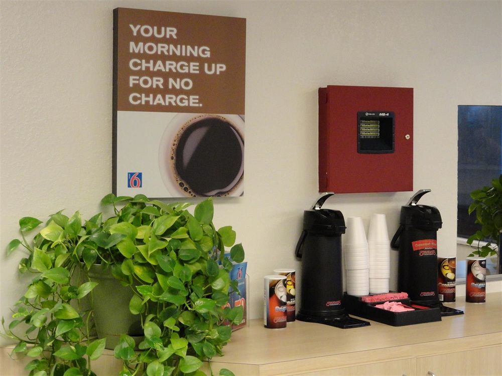 Days Inn By Wyndham Indianapolis South ภายนอก รูปภาพ